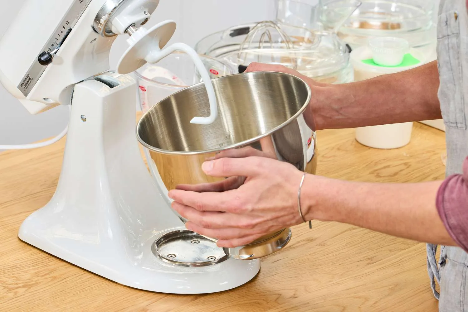 KitchenAid Artisan stand mixer image 2